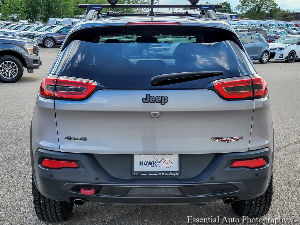 Used 2017 Billet Silver Metallic Clearcoat Jeep Trailhawk L Plus image 5