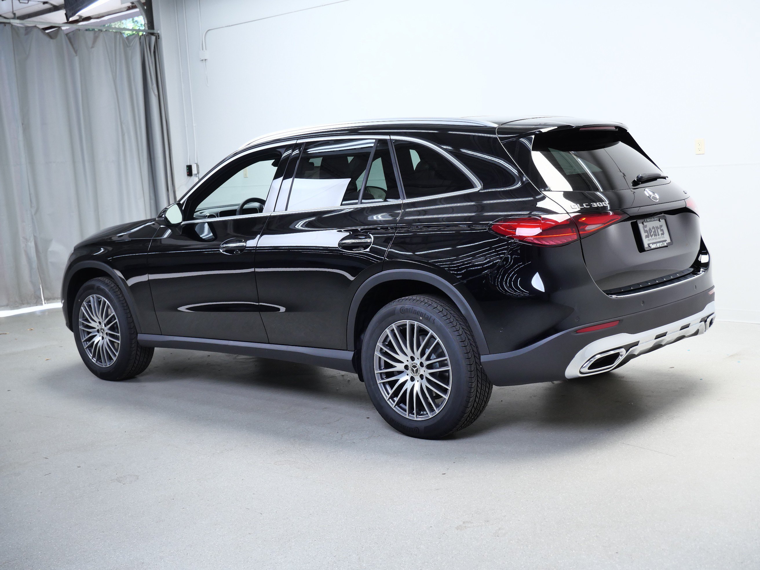 New 2026 Black Mercedes-Benz GLC 300 image 7
