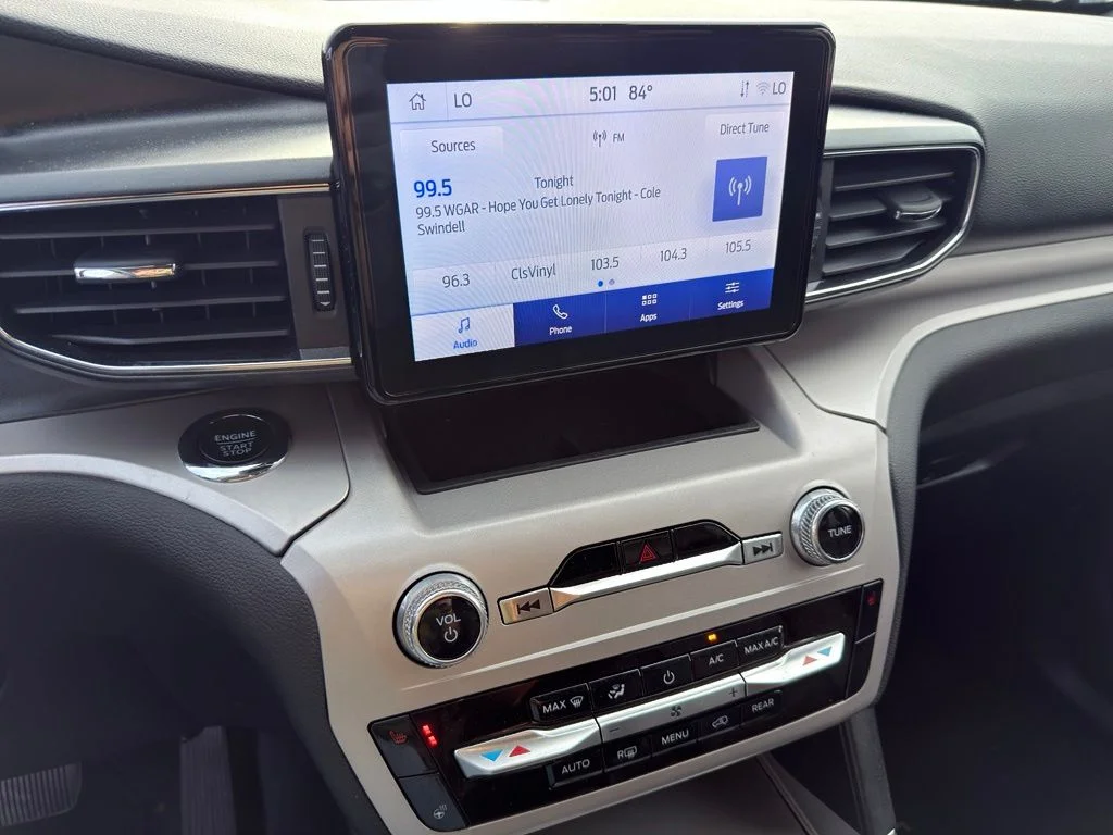 Used 2023 Black Ford XLT image 3