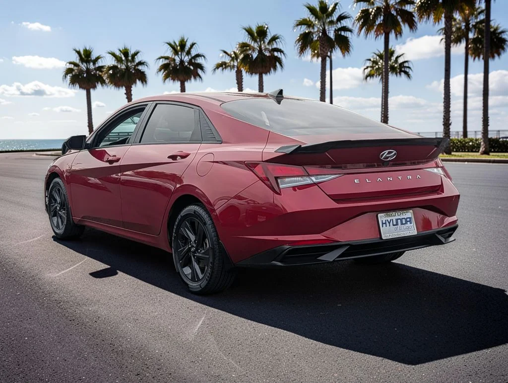 Used 2023 Red Hyundai SEL image 7