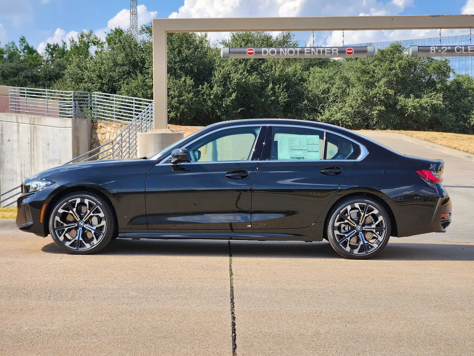 New 2026 Black Sapphire Metallic BMW 330i NA image 2