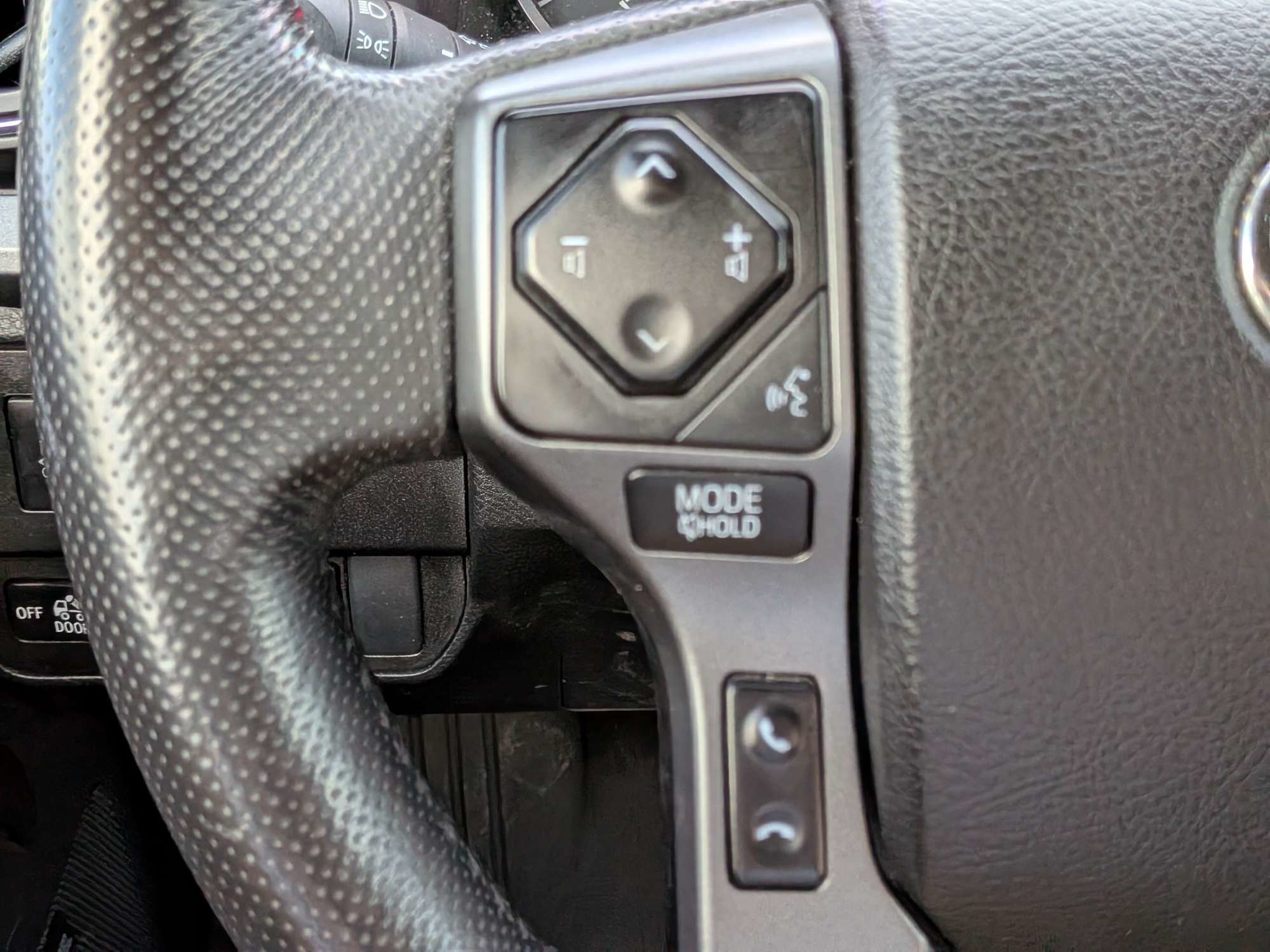 Used 2022  Toyota  image 29