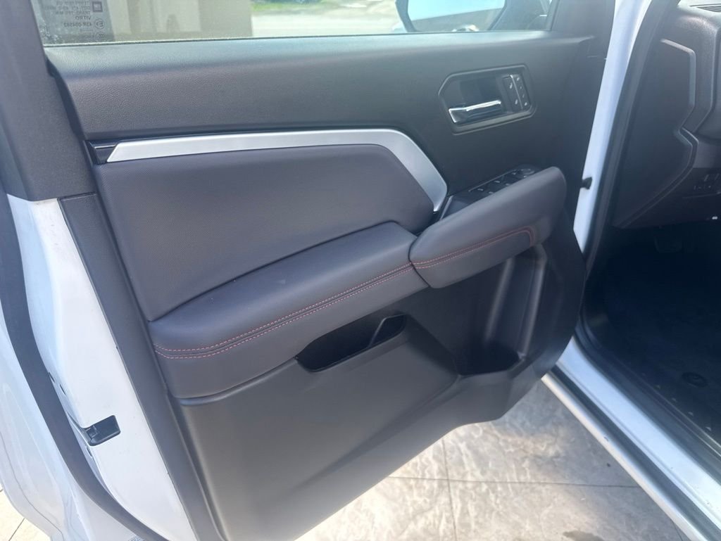 2025 Chevrolet Colorado Z71 - Photo 15