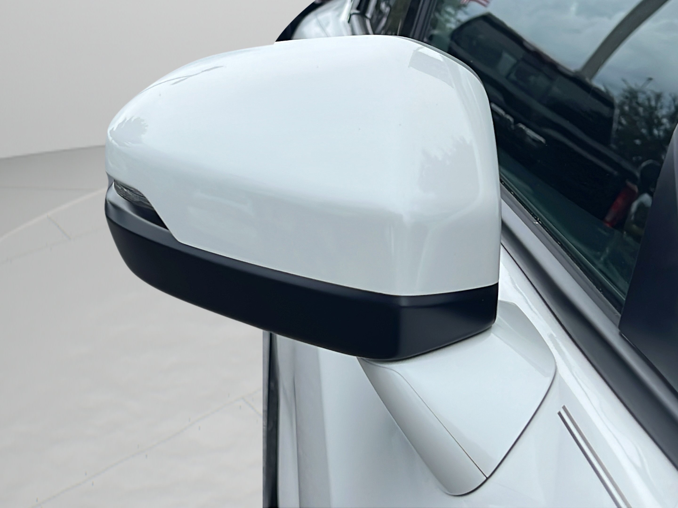Used 2025 Platinum White Pearl Acura w/A-Spec Package image 11
