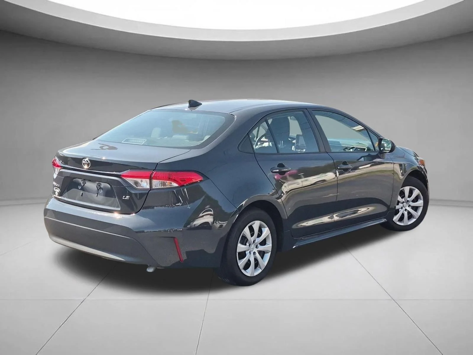 Used 2025 Underground Toyota LE image 5