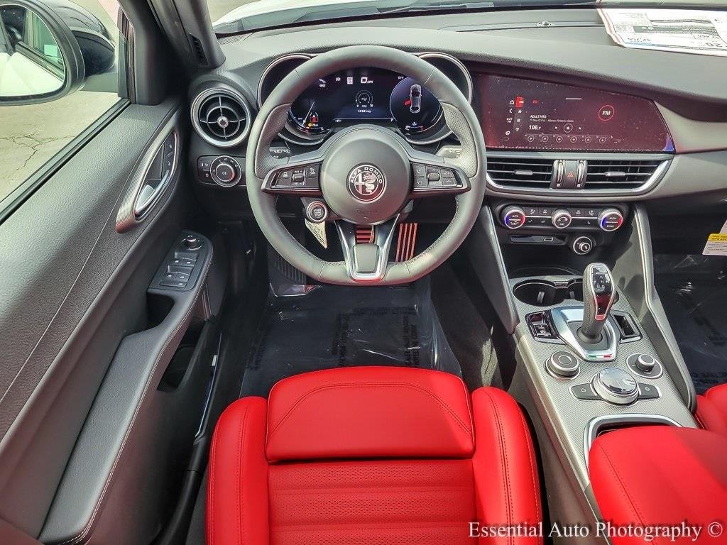 2025 ALFA ROMEO GIULIA (952) - Image 11