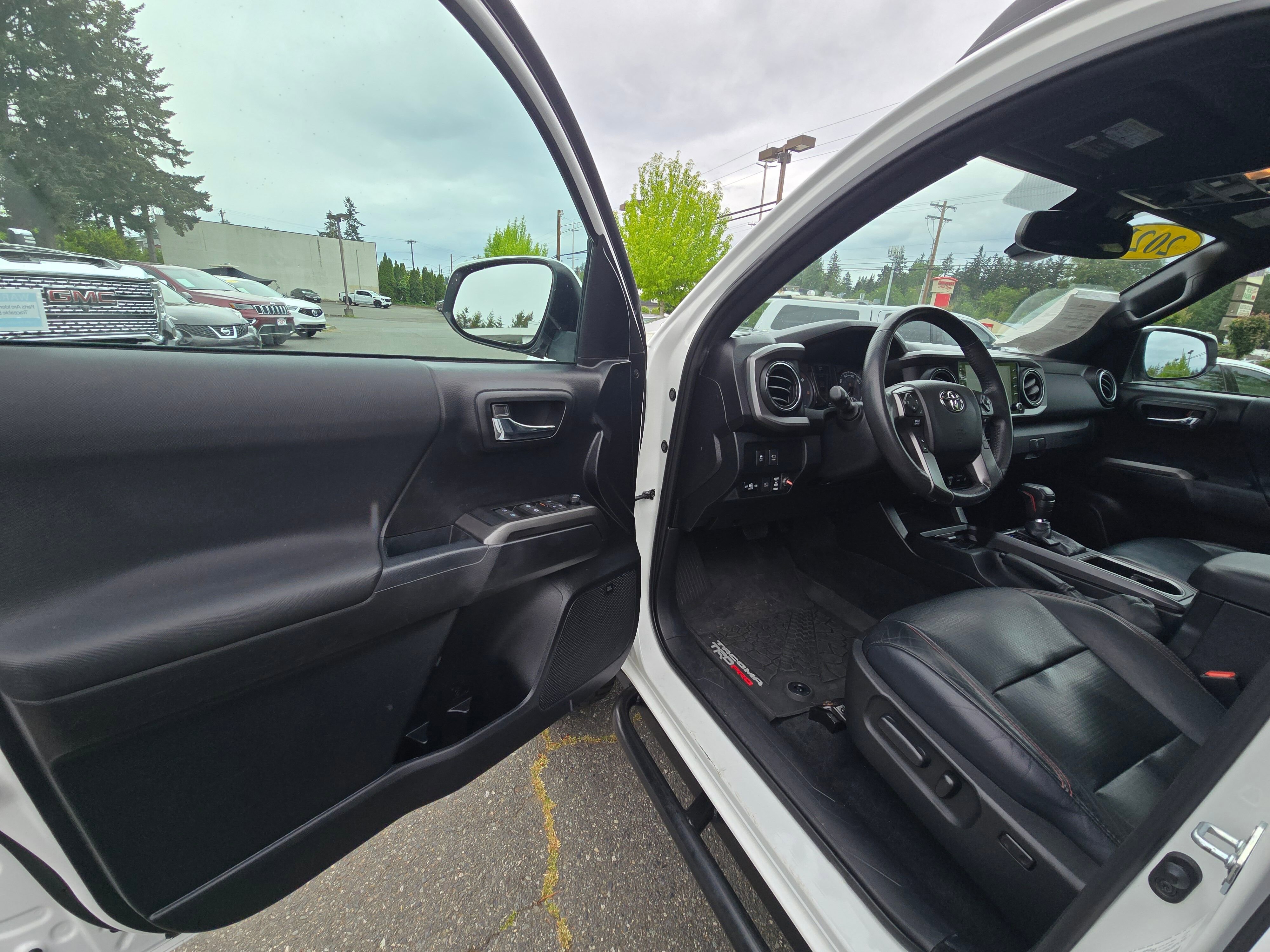 Used 2021  Toyota SR image 20