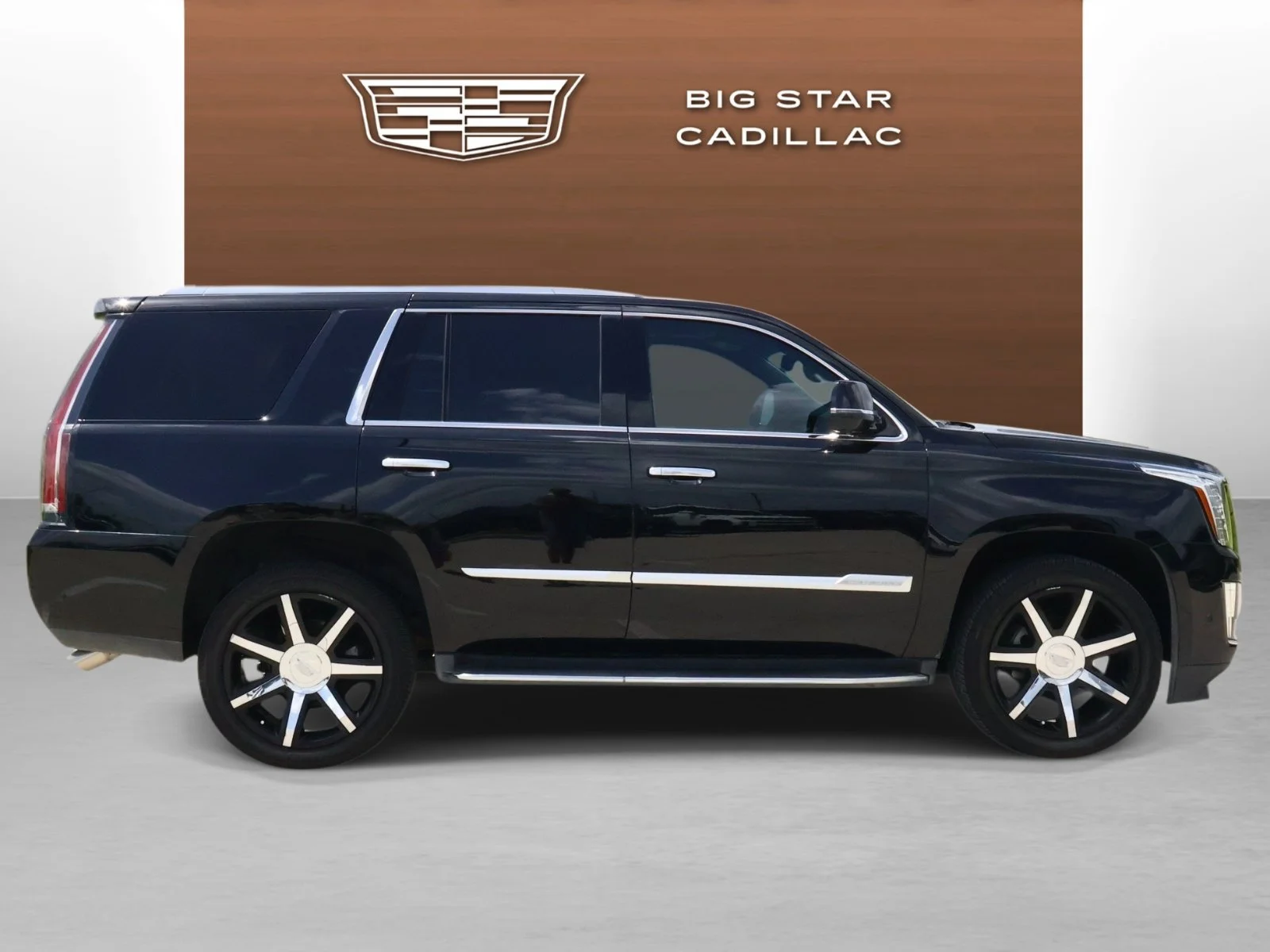 Used 2018 BLACK RAVEN Cadillac Luxury image 5