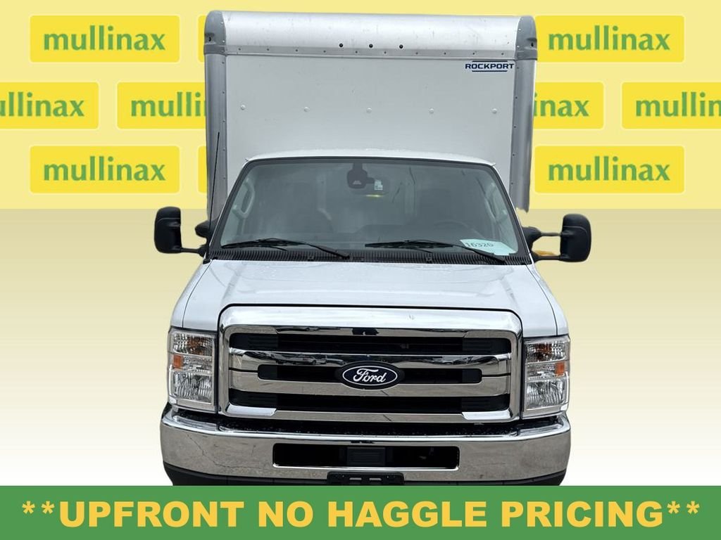 2026 Ford E-Series Cutaway Base - Photo 2