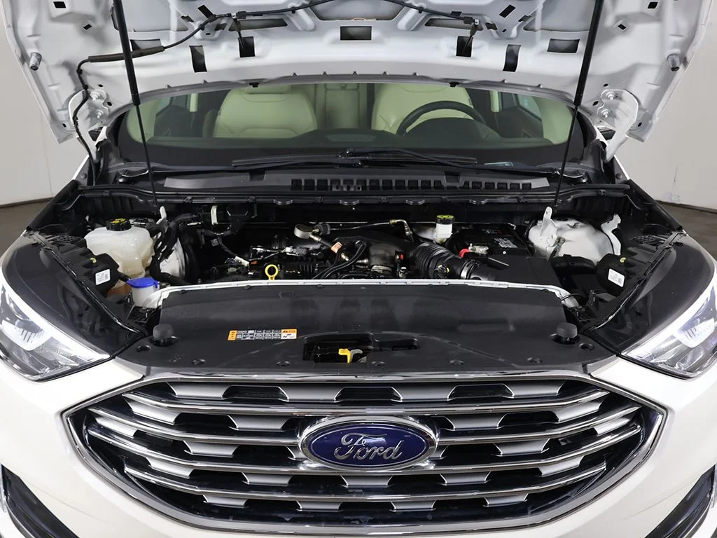 Used 2019 White Ford SEL image 18