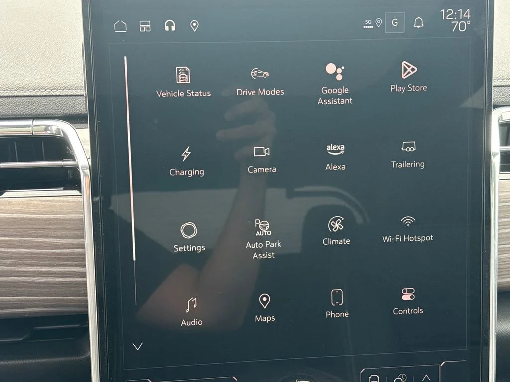 2025 GMC Sierra EV Denali - Photo 25