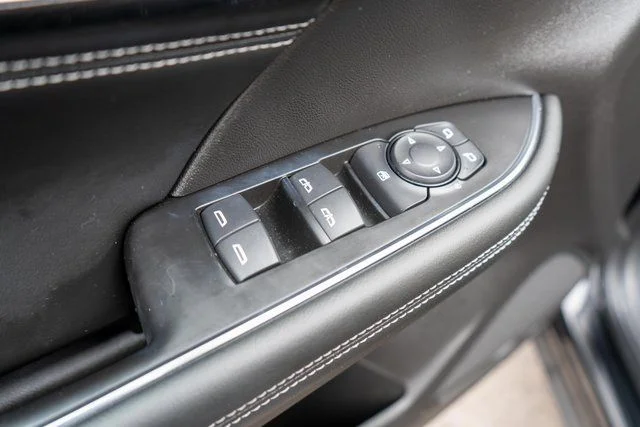 Used 2023 Black Buick Preferred image 19