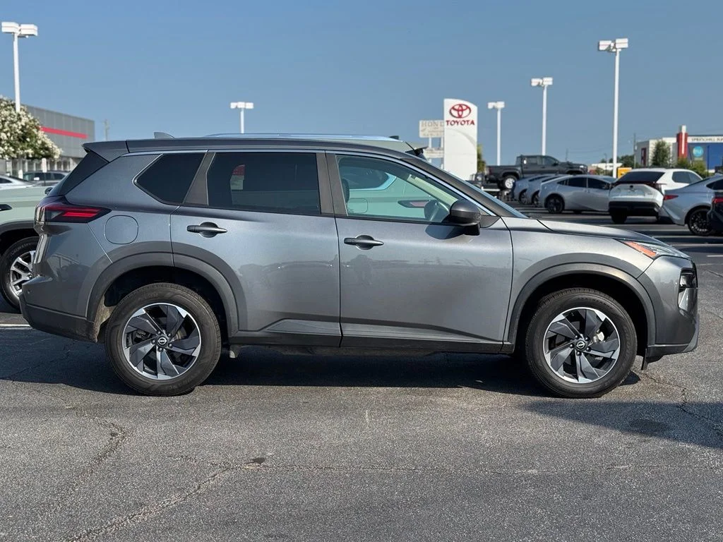 Used 2024 Gray Nissan SV image 7