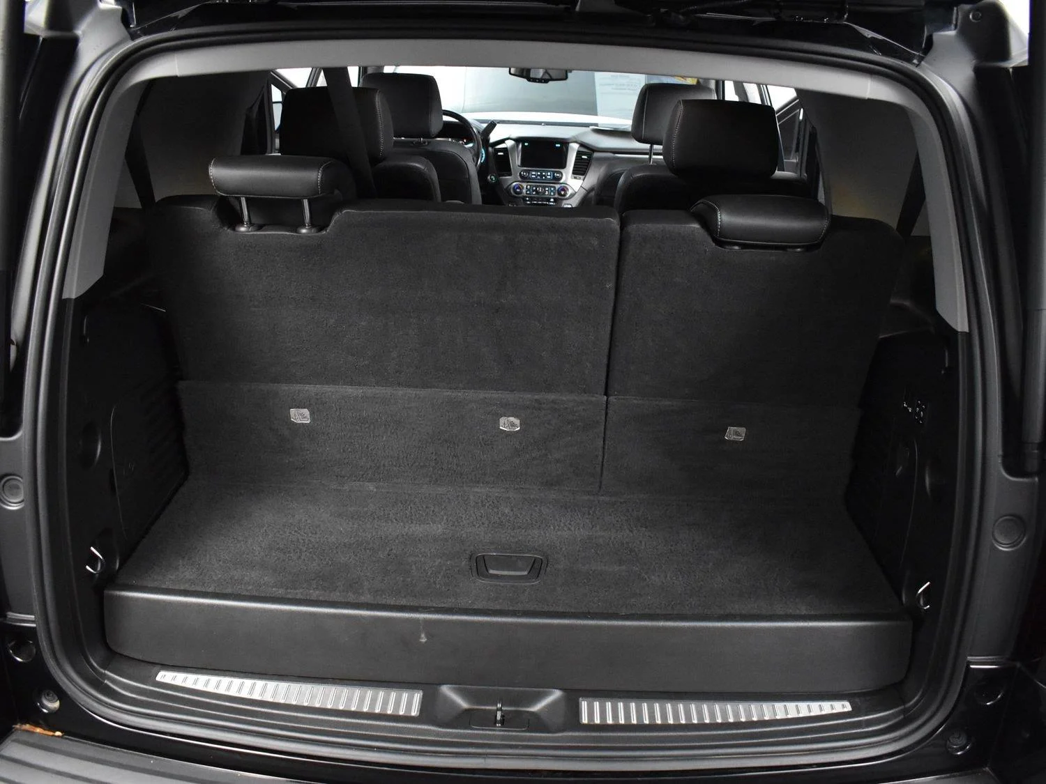 Used 2018 Black Chevrolet Premier image 9