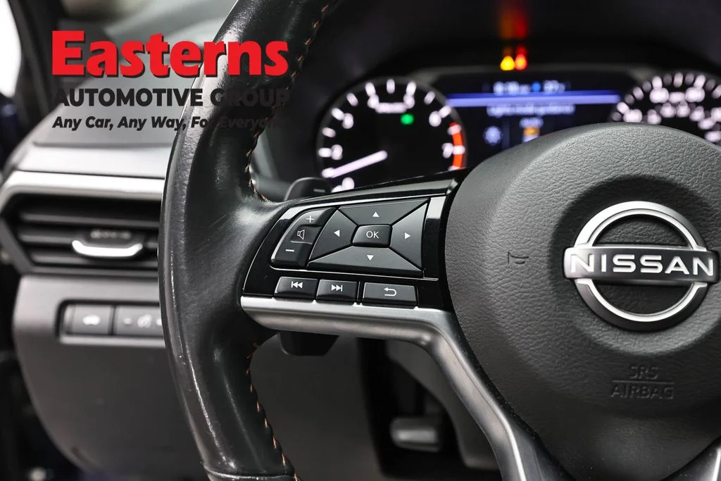 Used 2023 Blue Nissan 2.5 SR image 15