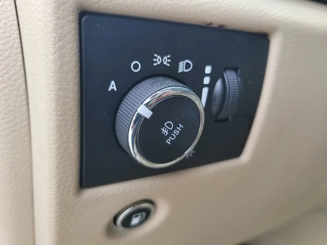 Used 2020 Black Jeep Overland image 25