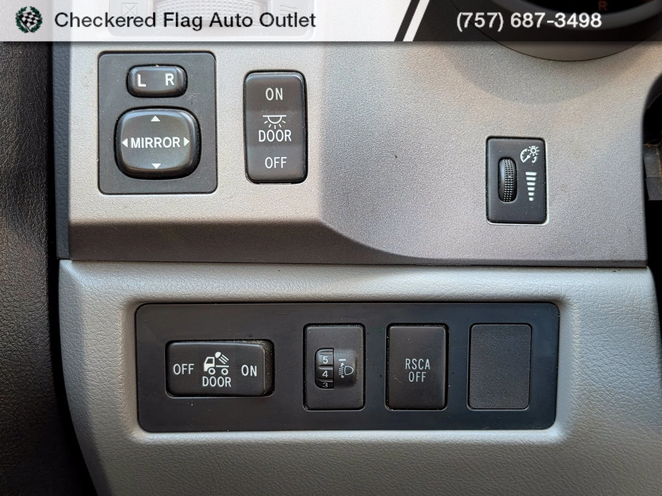 Used 2012 Spruce Mica Toyota Grade image 11