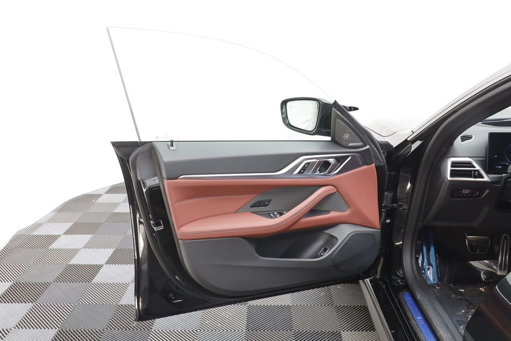 New 2026 Black Sapphire Metallic BMW M60 image 6