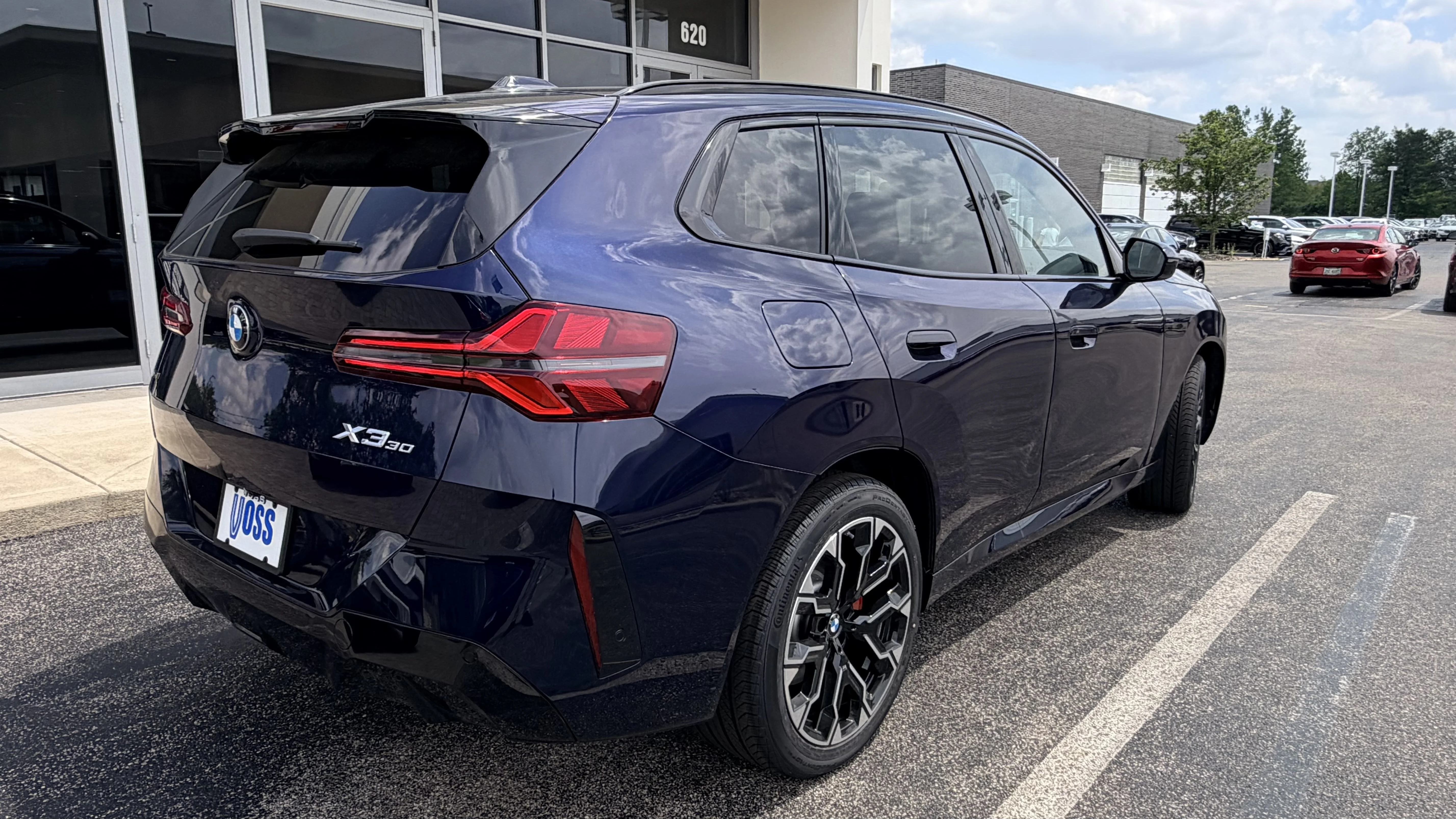 New 2026 Tanzanite Blue II Metallic BMW 30 xDrive image 3