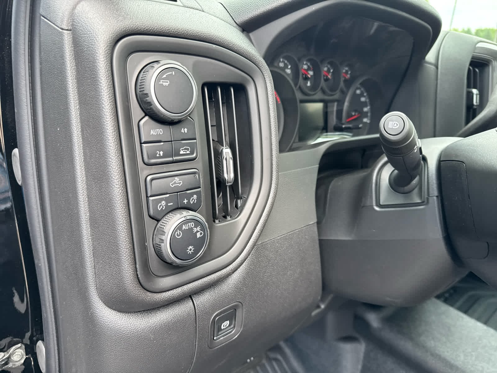 2025 Chevrolet Silverado 1500 Work Truck - Photo 15