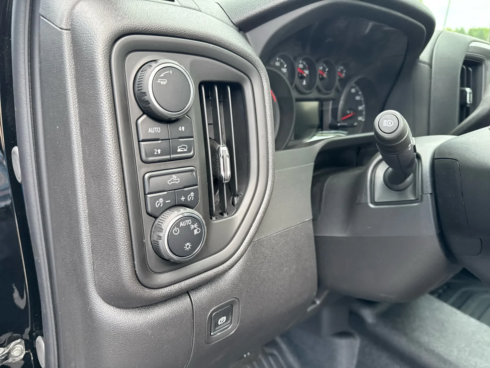 2025 Chevrolet Silverado 1500 Work Truck - Photo 15