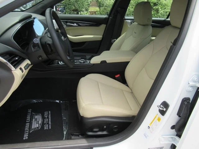 Used 2024 White Cadillac Premium Luxury image 19