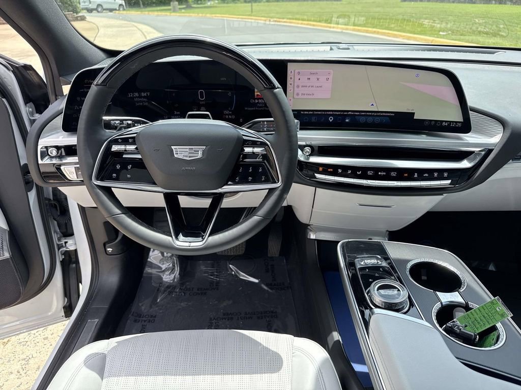Certified Used 2024 Crystal White Tricoat Cadillac Sport 3 image 31