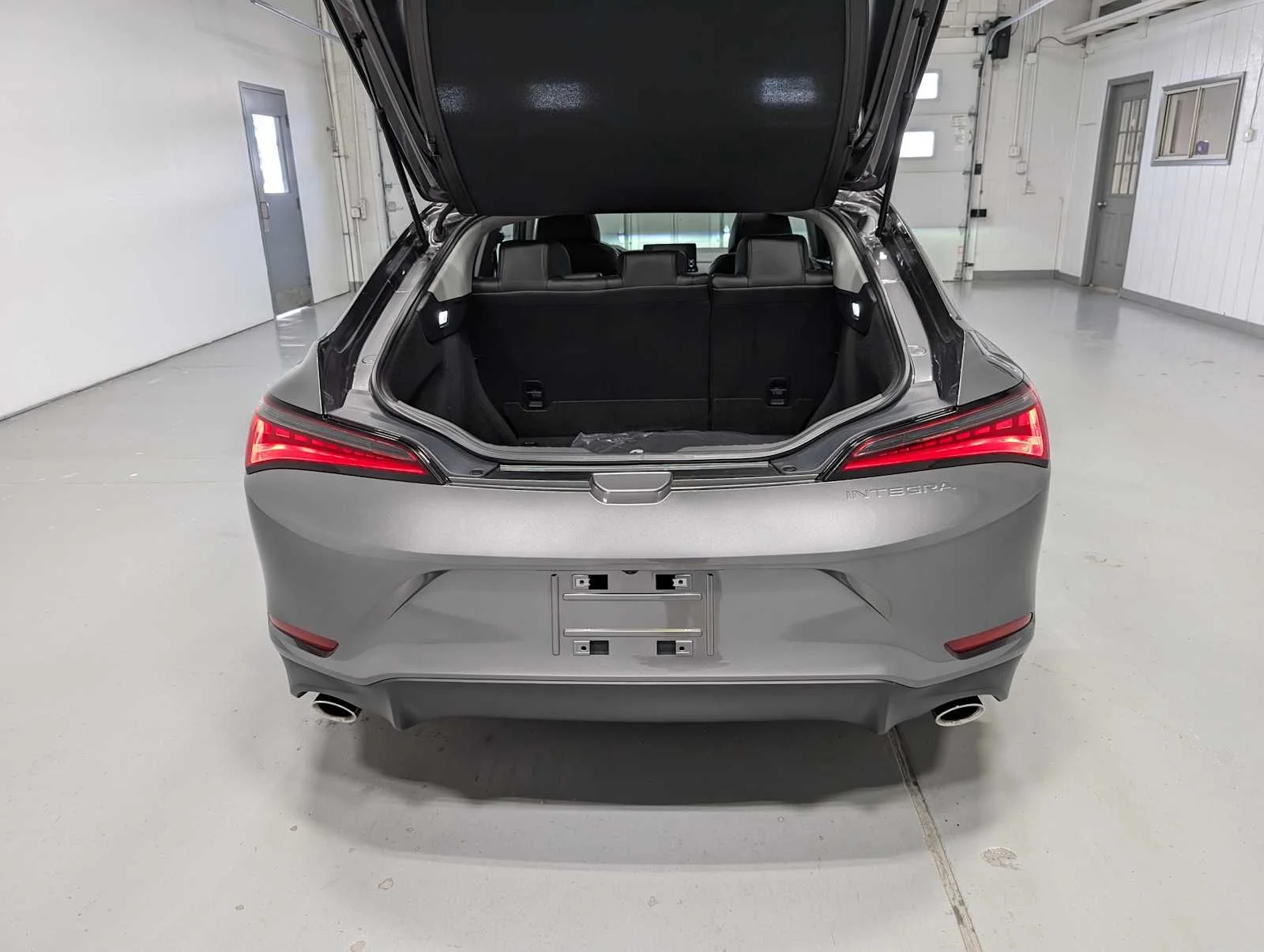 Used 2025 Liquid Carbon Metallic Acura  image 38
