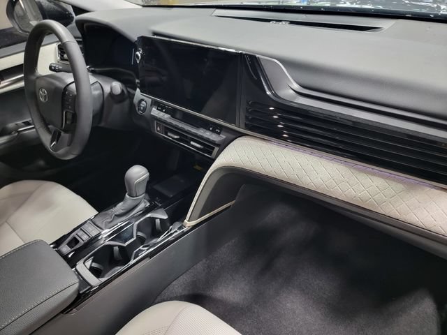 Used 2025 Black Toyota XLE image 17