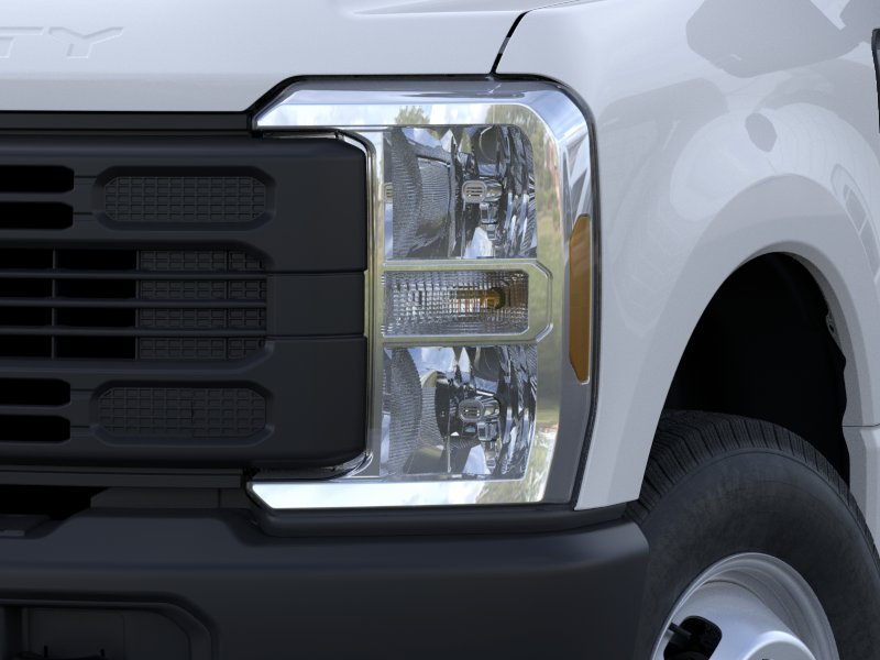 New 2026 Oxford White Ford F-350® XL image 18