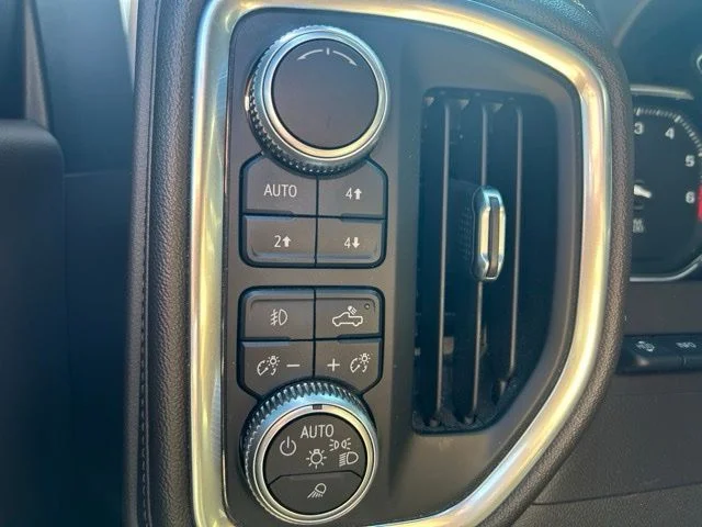 Used 2019 White GMC Denali image 15