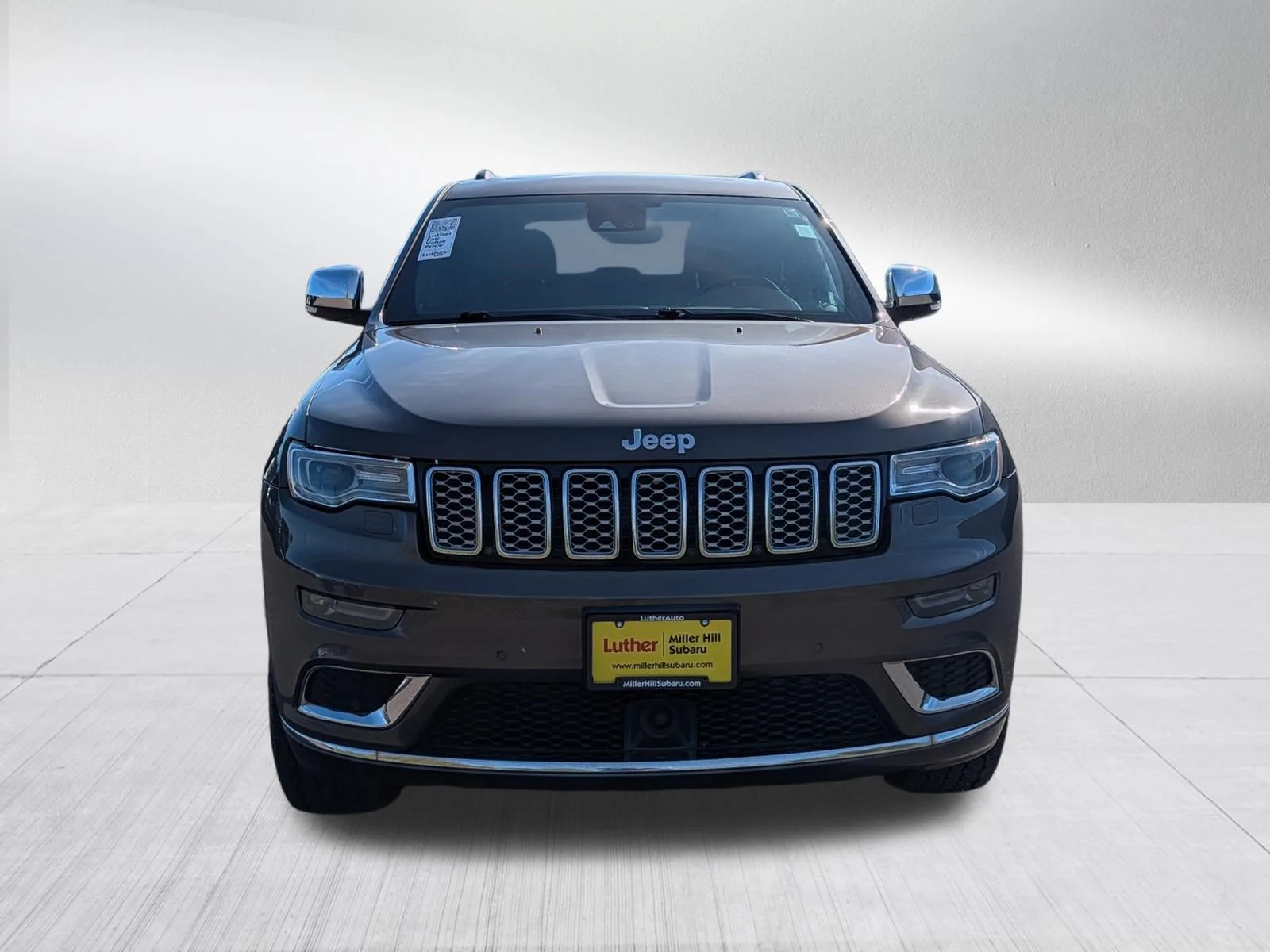 Used 2018 Jeep Grand Cherokee Summit with VIN 1C4RJFJT7JC155306 for sale in Duluth, MN