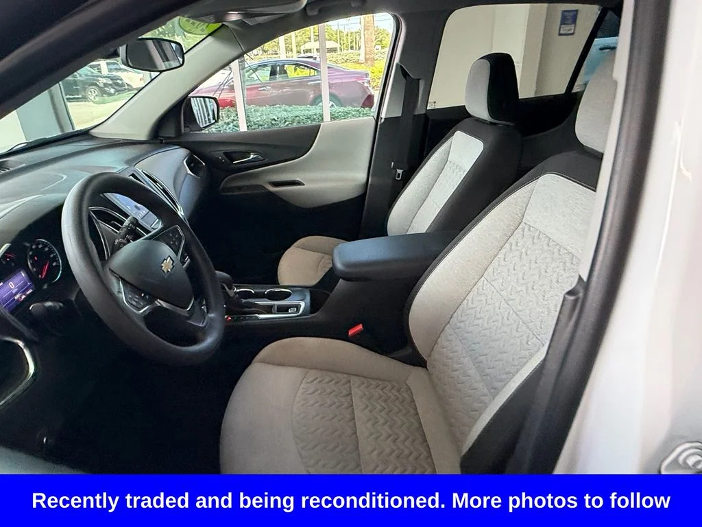 Used 2022 White Chevrolet LS image 9