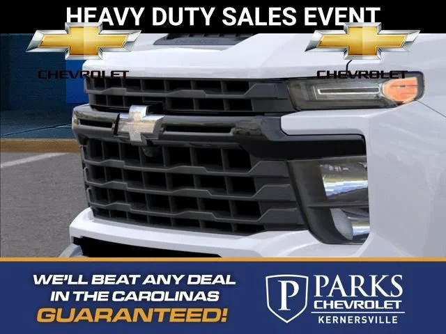 New 2026 Summit White Chevrolet WT image 13