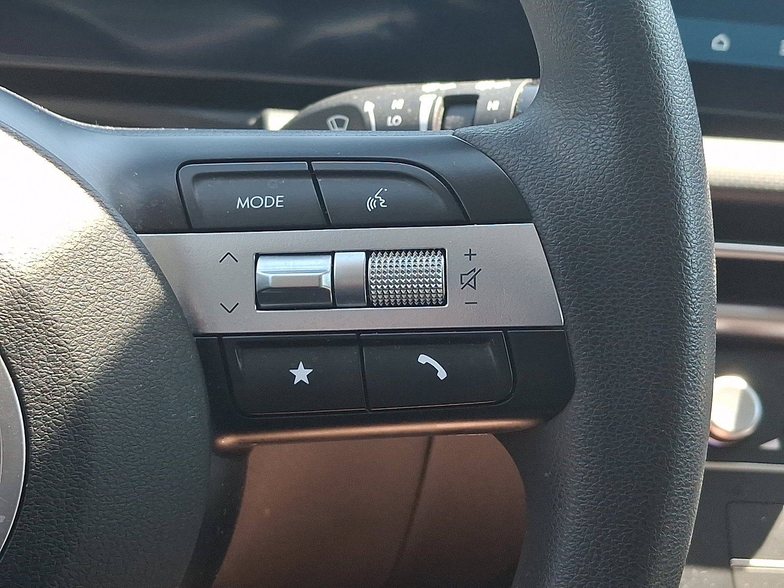 2025 Hyundai Tucson SE - Photo 21