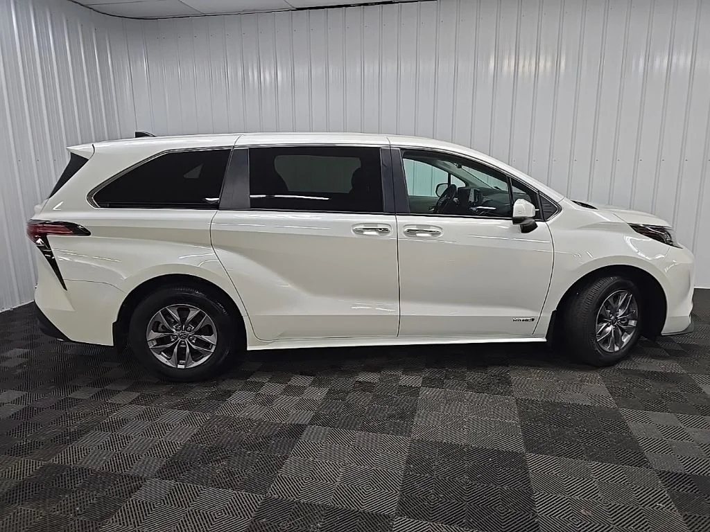 Used 2021 White Toyota XLE image 2