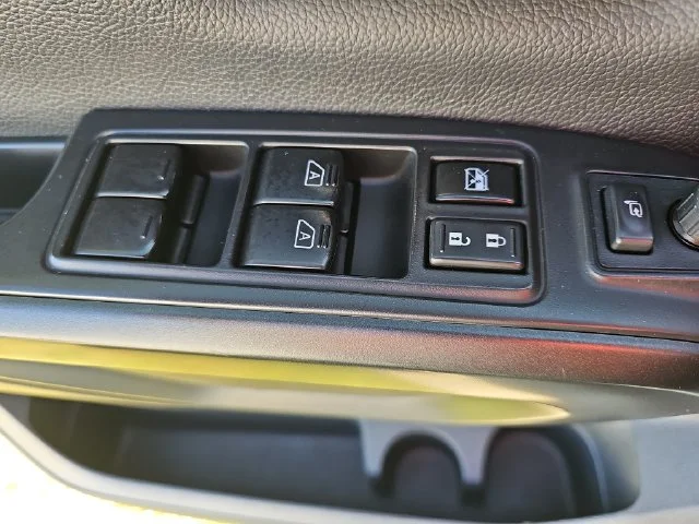 Used 2023 White Nissan PRO-4X image 27