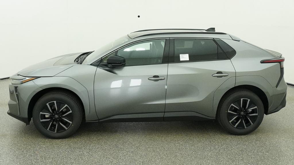 New 2026 Heavy Metal Toyota XLE image 5