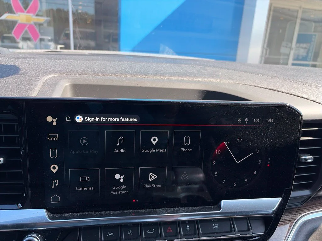 Used 2025 Sterling Metallic GMC Elevation image 8