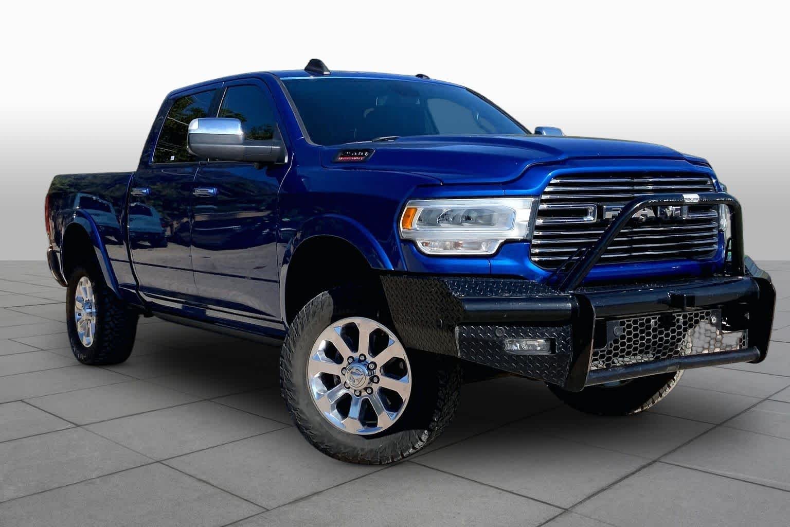 Used 2019 Blue Streak Pearlcoat Ram Laramie image 3
