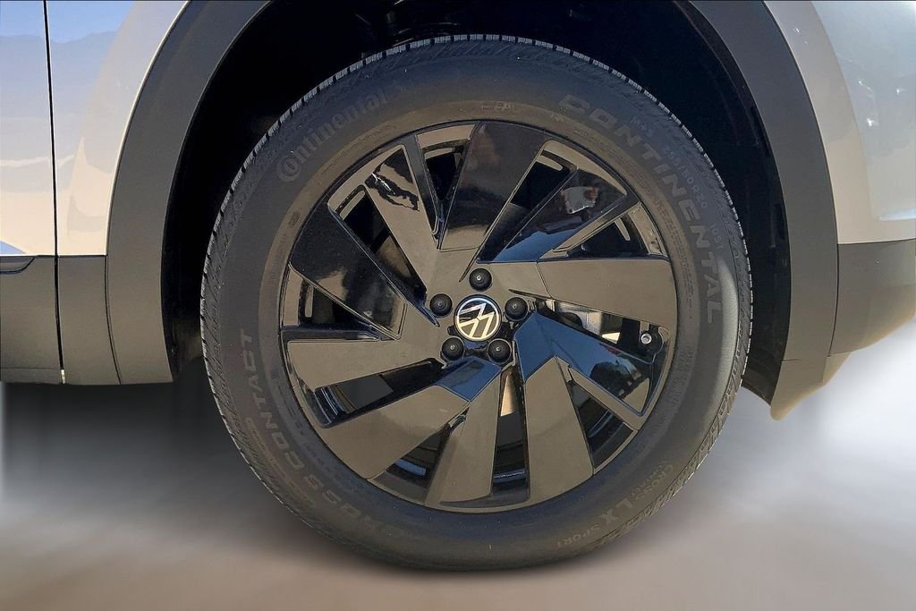 2026 Volkswagen Atlas Cross Sport SE w/Tech - Photo 13