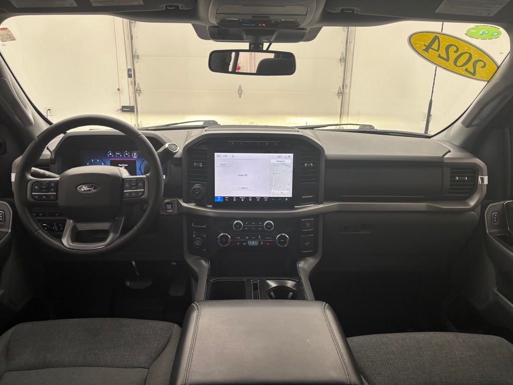 Used 2024 Blue Ford XLT image 4