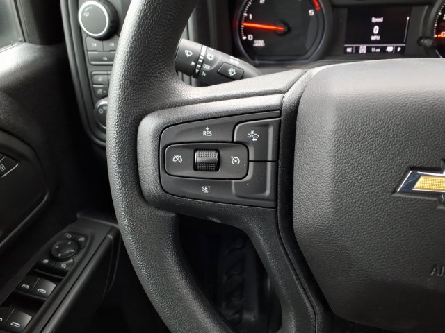 New 2026 Summit White Chevrolet Work Truck image 19