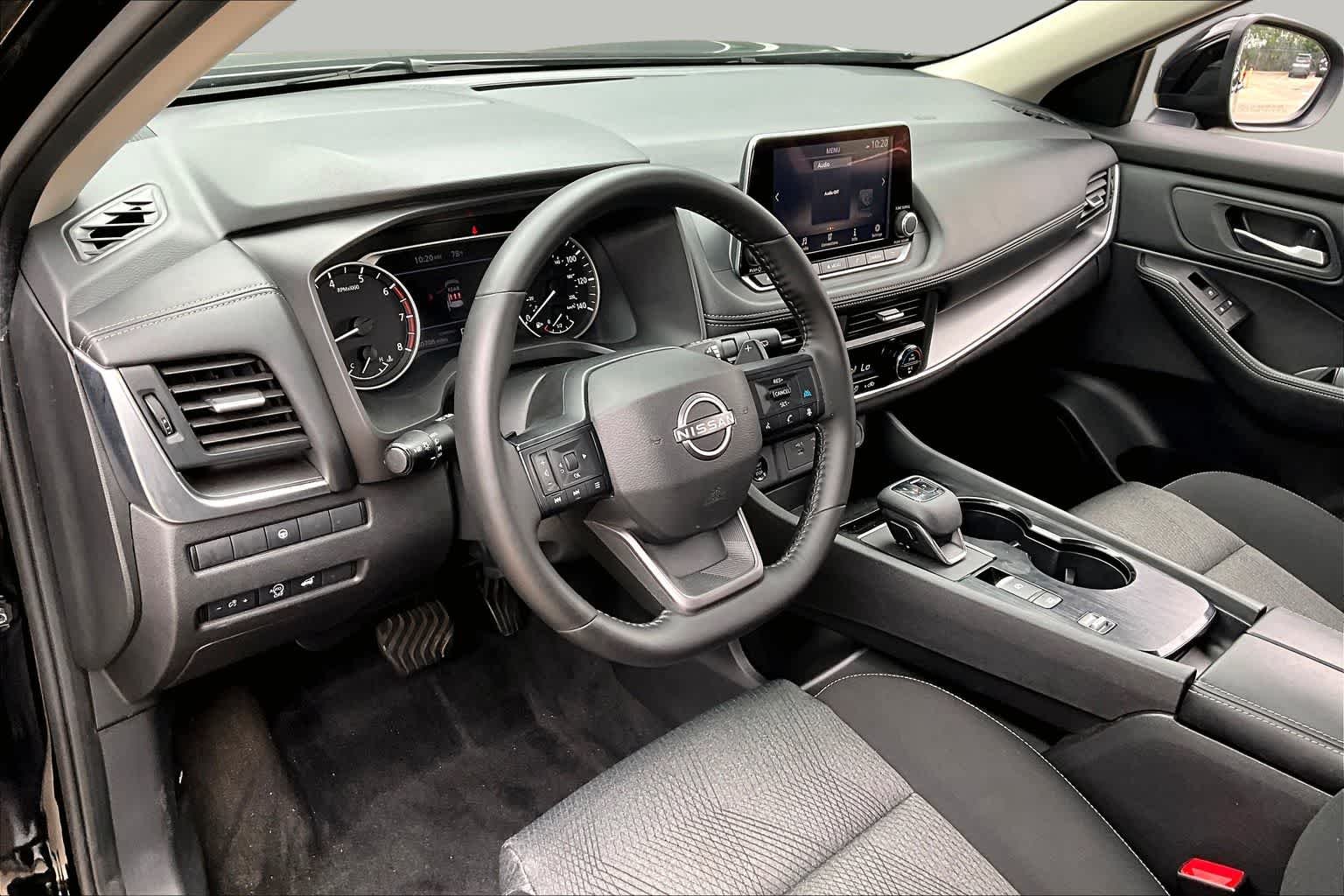 Used 2025 Super Black Nissan SV image 16