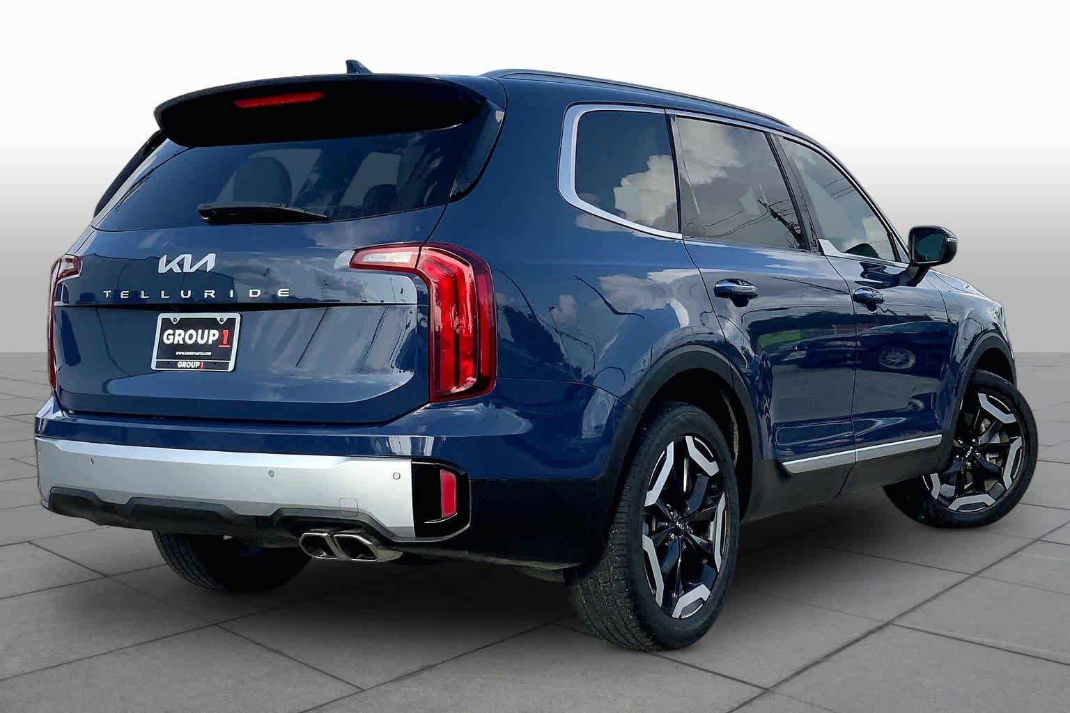Used 2023 Midnight Lake Blue Kia S image 13