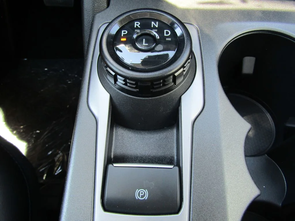 New 2026 Azure Gray Metallic Tri-Coat Ford Outer Banks® image 19
