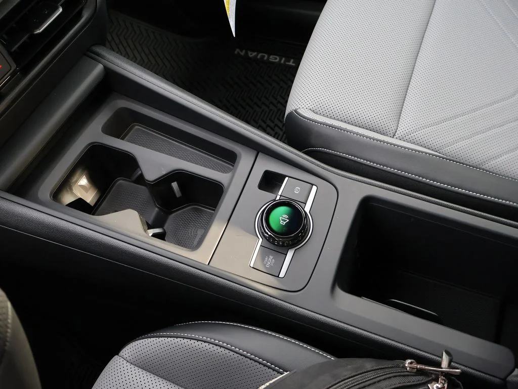 New 2026 Gray Volkswagen 2.0T SE R-Line Black image 18