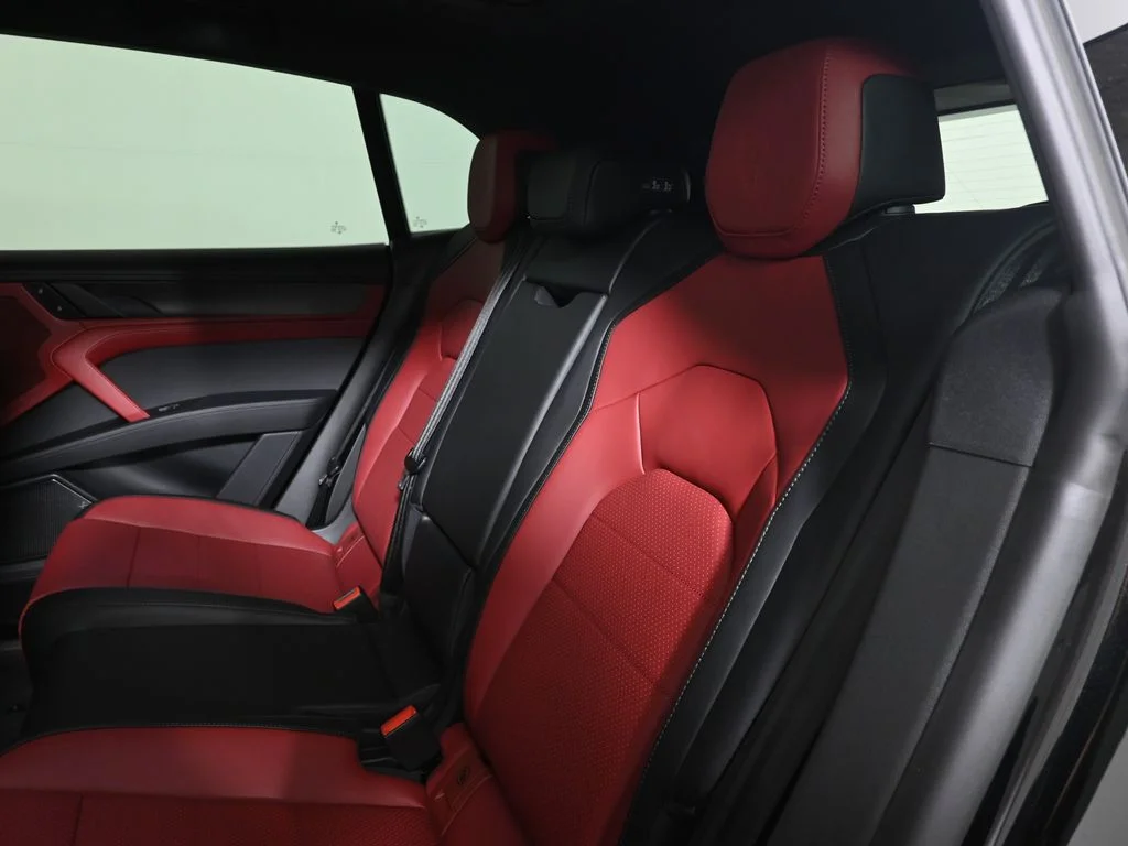 2026 Porsche Cayenne Turbo Electric - Photo 39