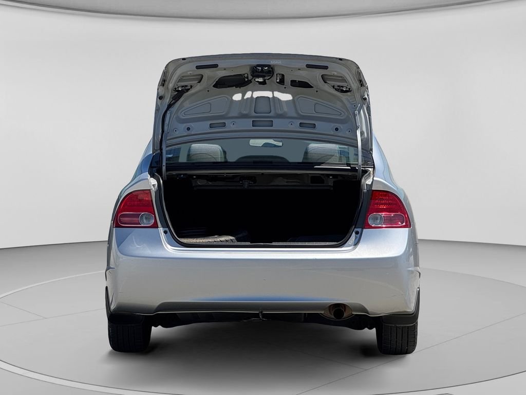 Used 2007 Alabaster Silver Metallic Honda LX image 26