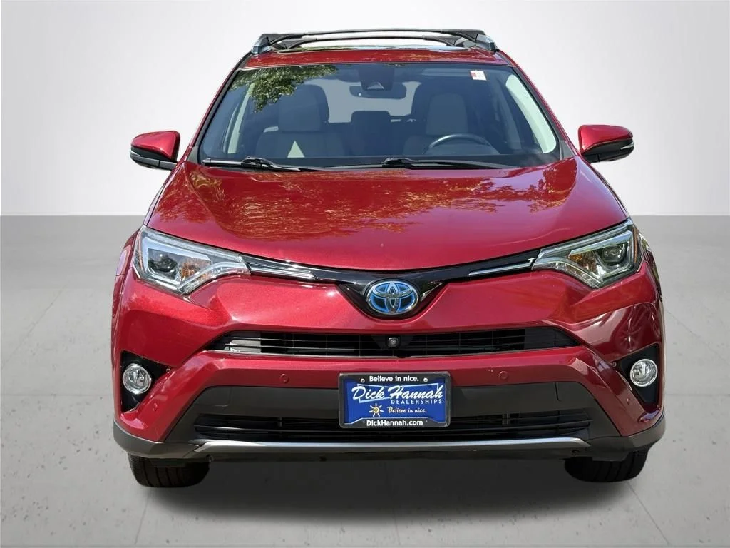Used 2018 Red Toyota Limited image 3